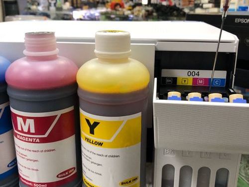 售賣假冒打印機墨盒以次充好，法院依法嚴懲打字復印店